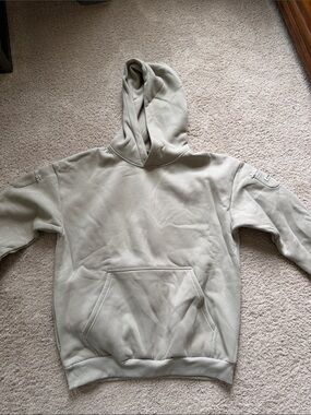 Comfort Hooded Pullover Sweatshirt in Light Tan